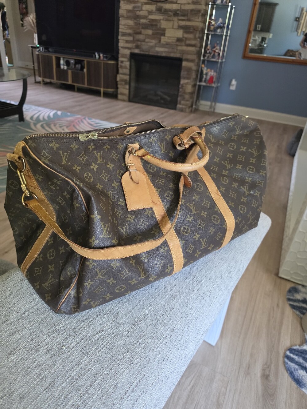 Louis Vuitton Monogram Canvas Duffel Bag in Brown and Tan - Picture 3 of 15